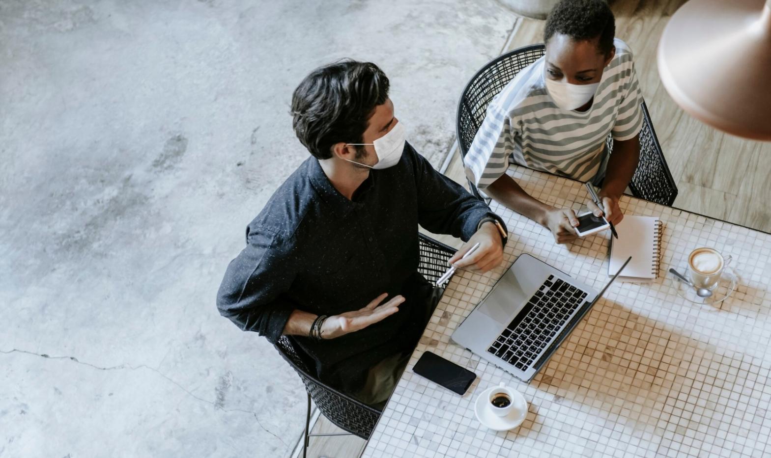 Team di sviluppatori al lavoro su progetti web
